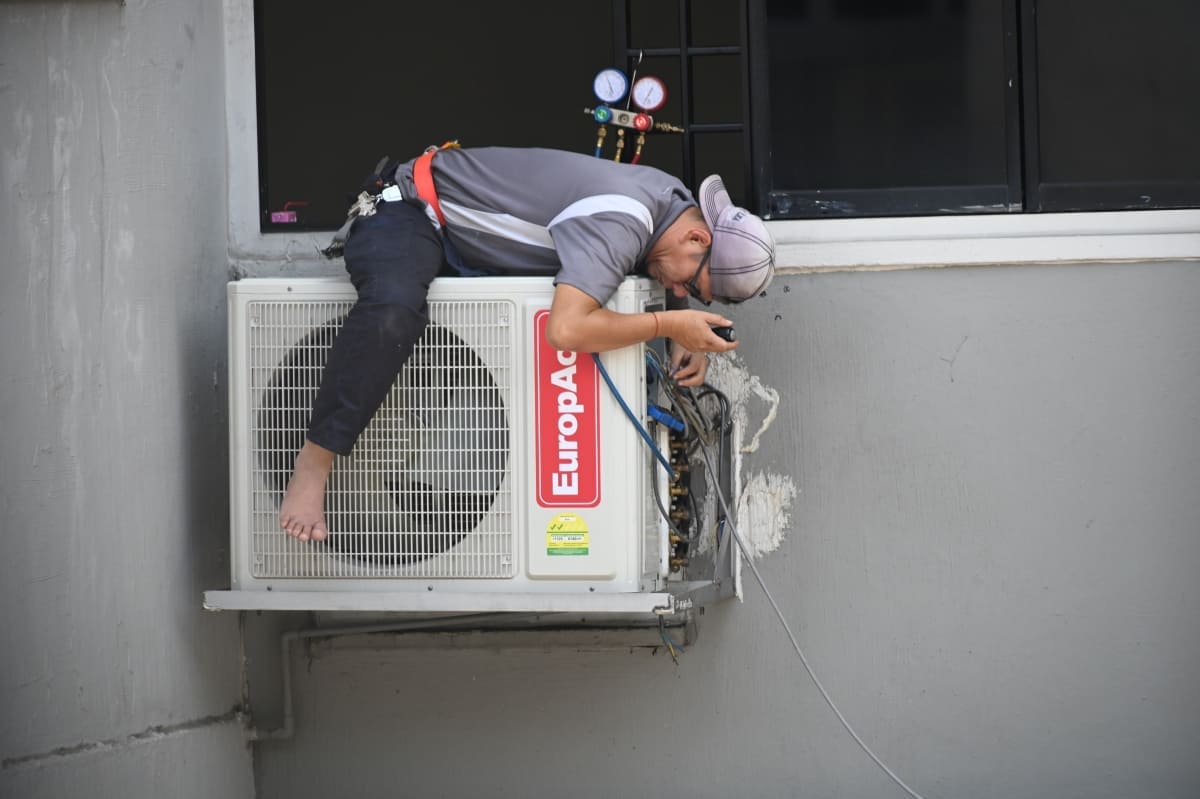 Aircon Maintenance Service in Singapore